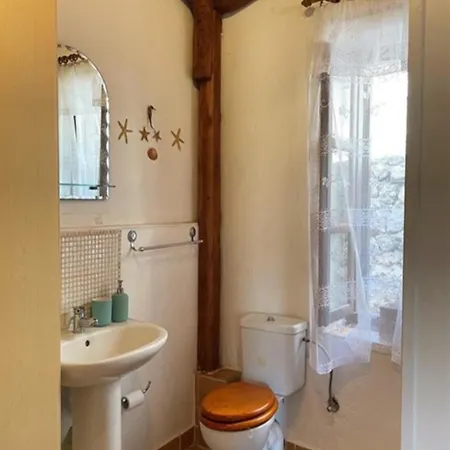 Hoolit House * Vournikas