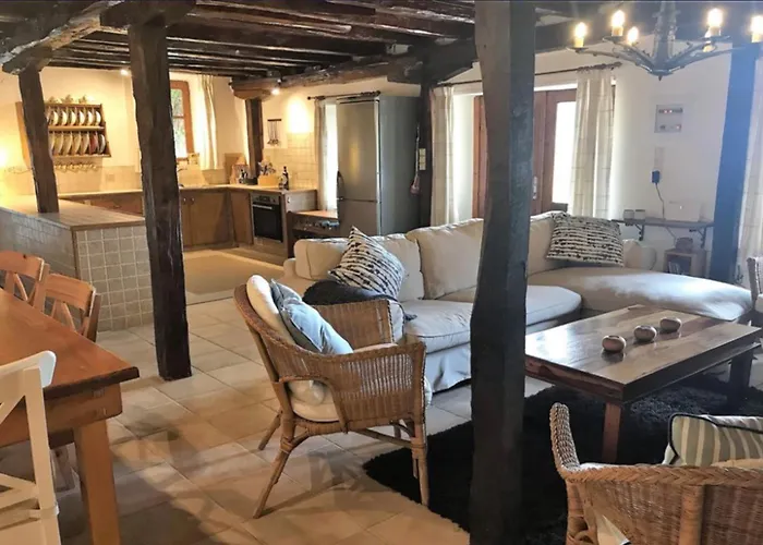 Hoolit House Nyaraló