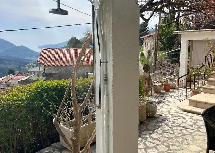 Hoolit House Nyaraló